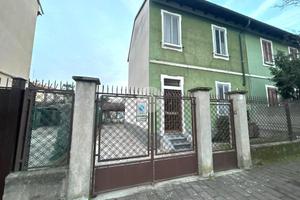 CASA INDIPENDENTE A CORSICO