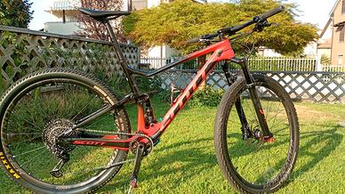 MTB full carbonio