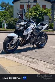 Suzuki GSX 750