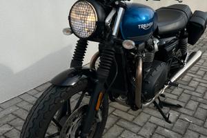Triumph Street Twin 900