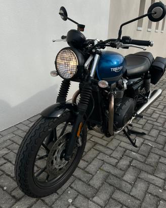 Triumph Street Twin 900