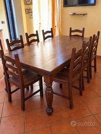 Tavolo da pranzo in legno massello