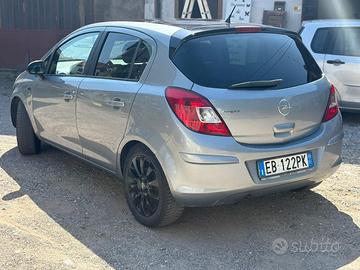 Opel corsa 2010