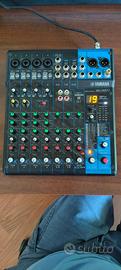 Mixer Yamaha MG10XU