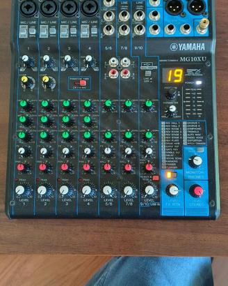 Mixer Yamaha MG10XU