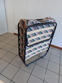 rete pieghevole con materasso