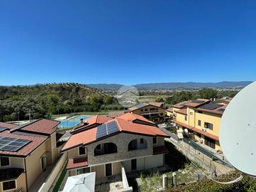 VILLA A SCHIERA A SAN PIETRO IN GUARANO