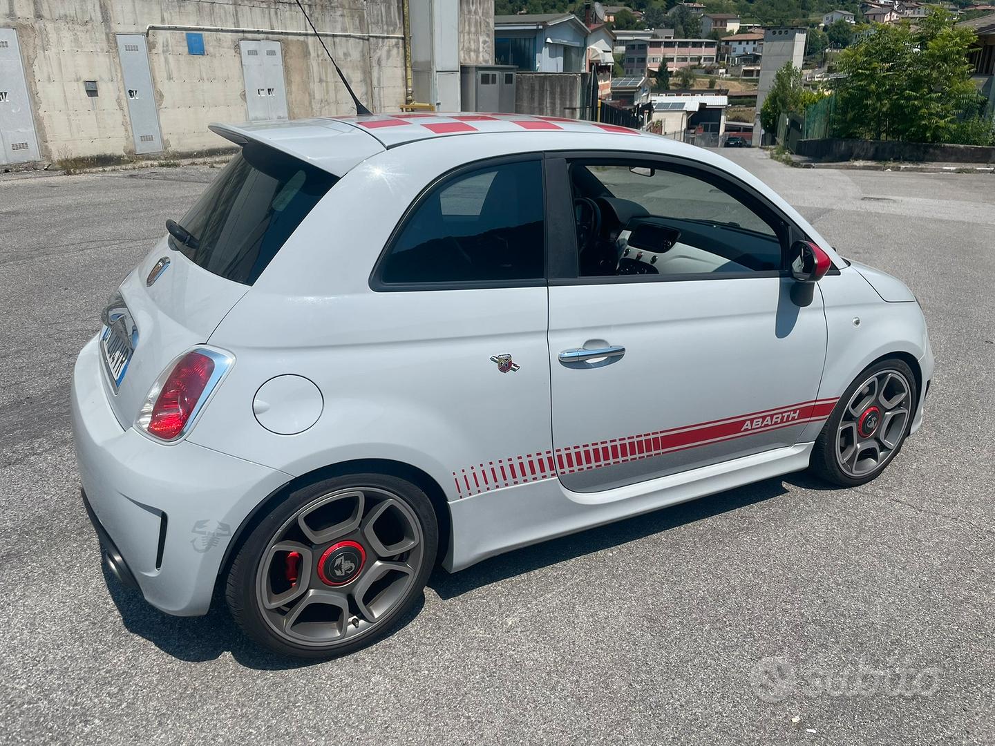 Fiat 500 Abarth 2009 photo 2