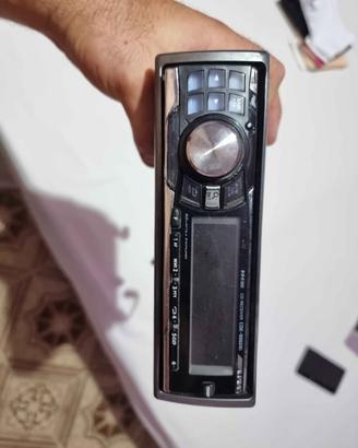 6 autoradio e subwoofer