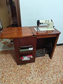 Macchina da cucire Salmoiraghi