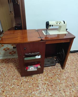 Macchina da cucire Salmoiraghi