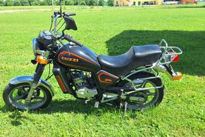 Moto Guzzi custom 125