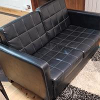 Divano 2 posti più due poltrone