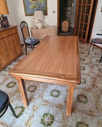 Tavolo in legno massello anni ’80 + 6 sedie