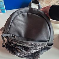 Zaino Bata grigio con paillettes argento