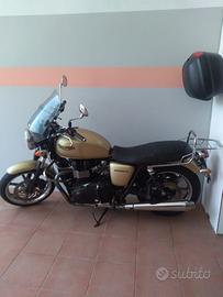 Triumph Bonneville SE 865 EFI Aurum Gold