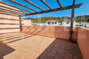 Campofelice di Roccella trivani con terrazzo