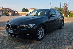 BMW 318D LUXURY