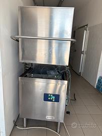 Lavastoviglie professionale