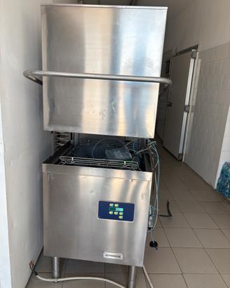Lavastoviglie professionale