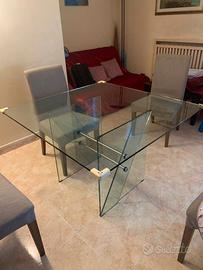 Tavolo di cristallo dim. 120x120