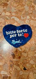 peluche a forma di cuore baci perugina 