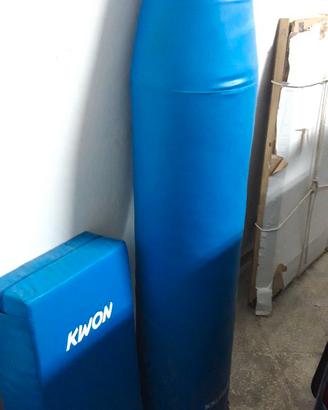 Sacco da boxe e colpitore