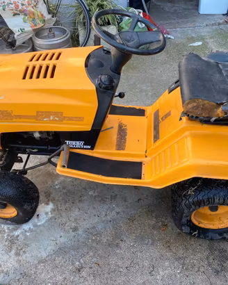 Trattorino PARTNER SWEDEN 11,5 HP SENZA PIATTO 