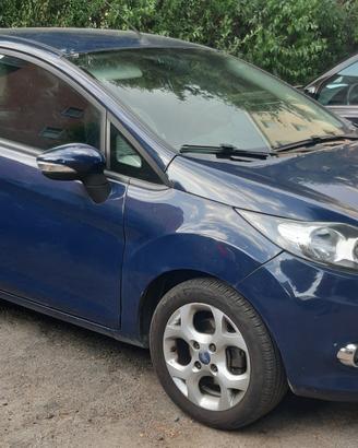 ford fiesta 1.4 gpl/benzina 2012