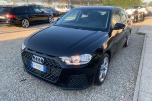AUDI A1 SPB 25 TFSI Identity Black