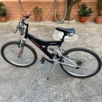 Mountain bike 26" doppia sospensione