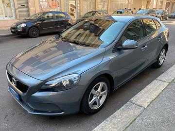 Volvo V40 D2 Business Geartronic 2018