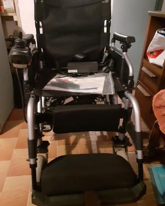 sedia a rotelle elettrica 