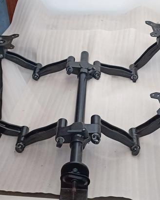 Supporto per 4 monitor