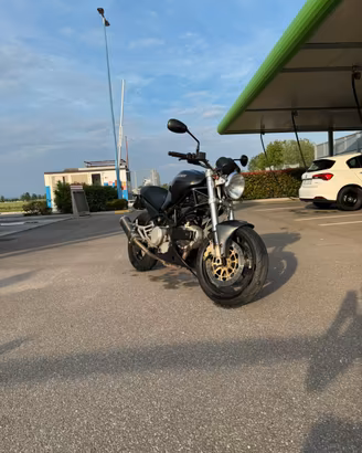 Ducati Monster 600 A2