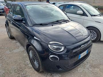 FIAT500e Berlina 42 kWh