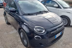 FIAT500e Berlina 42 kWh