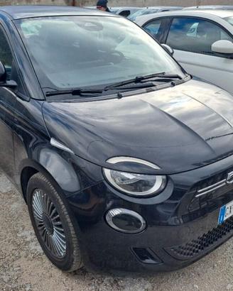 FIAT500e Berlina 42 kWh