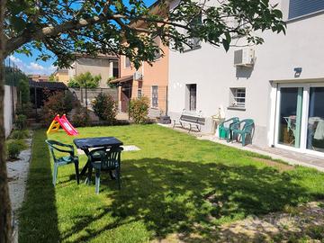 Appartamento in villetta con giardino