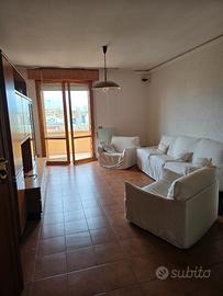 Ampio appartamento con garage e cantina Miramare