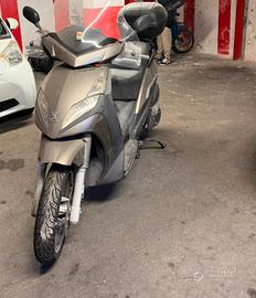 Scooter Peugeot geopoli 400 
