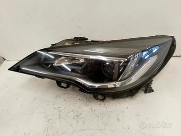 Faro ant. sinistro Opel Astra (2015 - 2022)