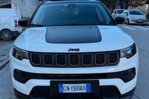 Jeep compass 1.5 hybrid allestimento upland