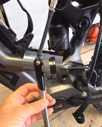 Pompa per sospensione FOX mtb