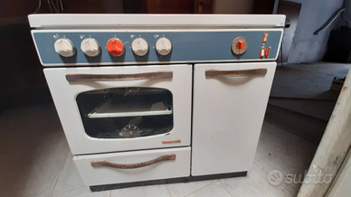 Cucina 4 fuochi con forno a gas Ariston vintage