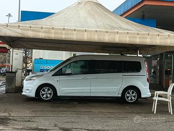 Ford tourneo connect trasporto disabili 