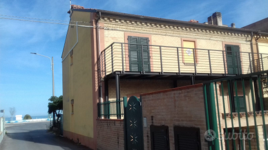 Senigallia Cesano trilocale in villetta