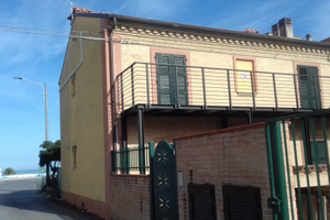 Senigallia Cesano trilocale in villetta