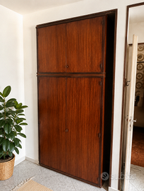 Armadio vintage in legno 4 ante – ampio e capiente