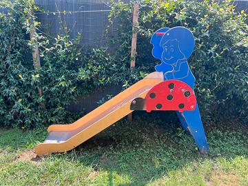 Scivolo coccinella da parco giochi